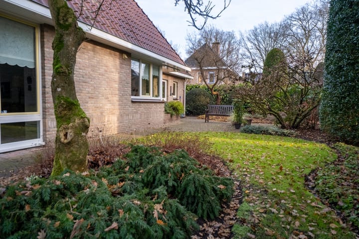 Foto 41 van Eerste Laan 4