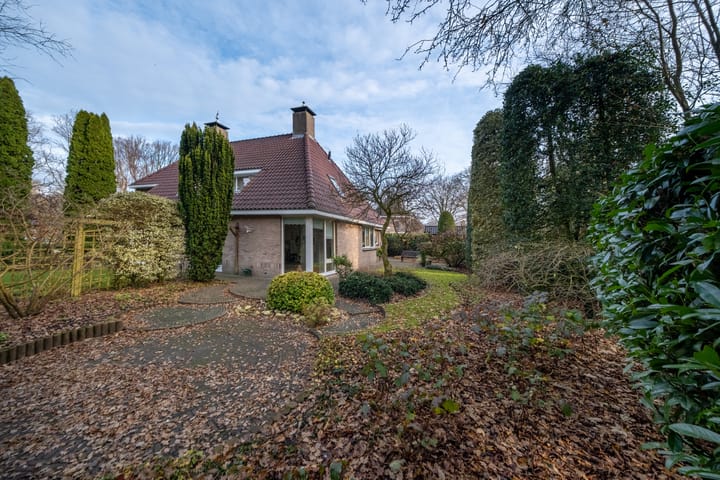 Foto 42 van Eerste Laan 4