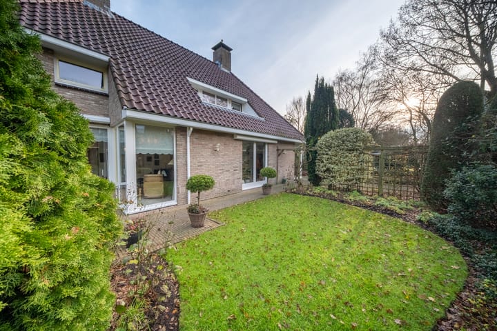 Foto 47 van Eerste Laan 4