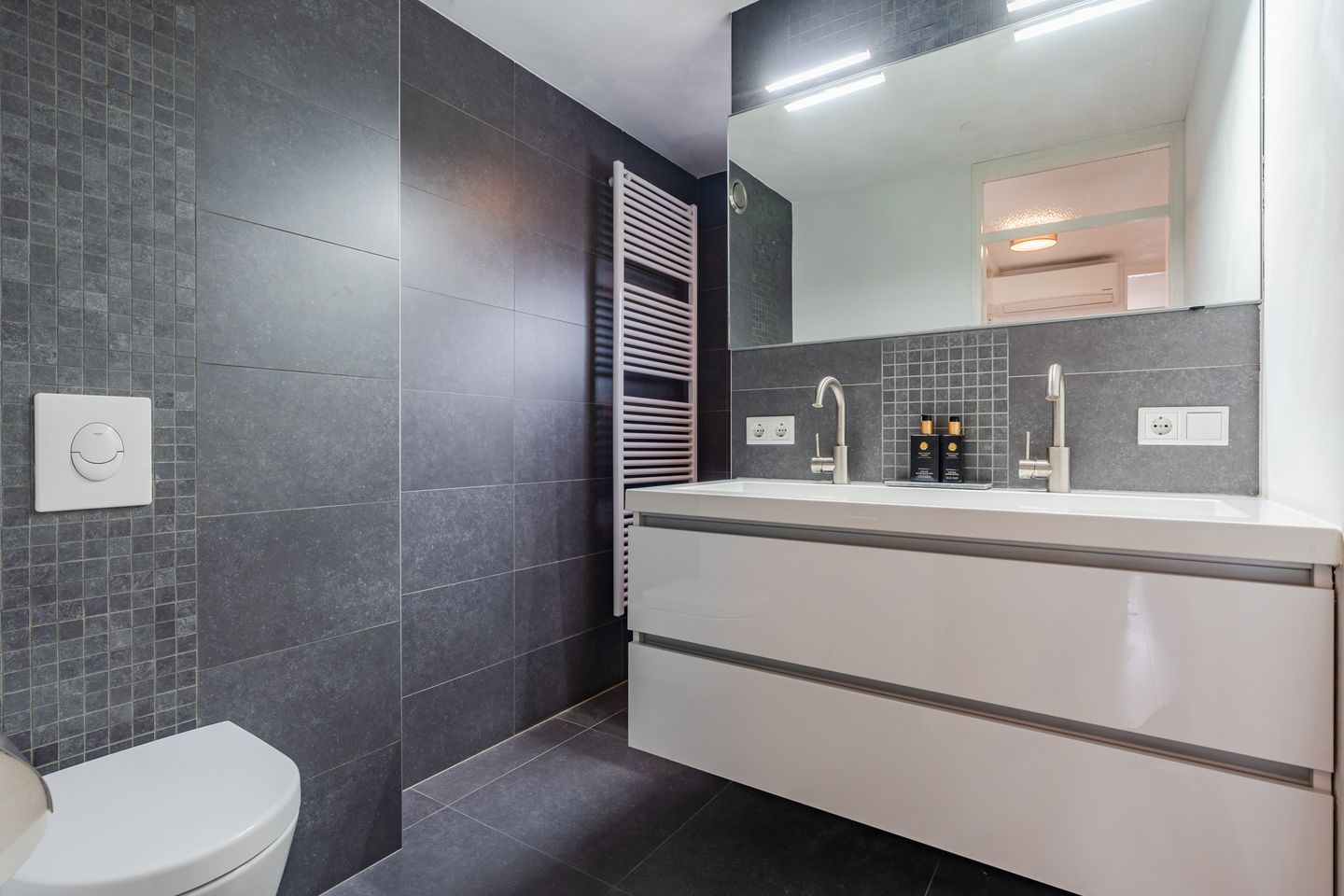 Photo 25 of Pastoor v.d. Venstraat 24