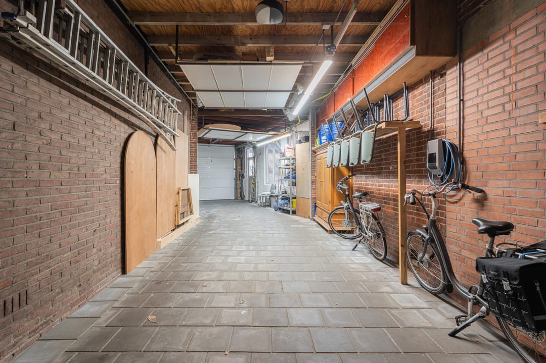 Photo 46 of Desiree Geeraertstraat 14