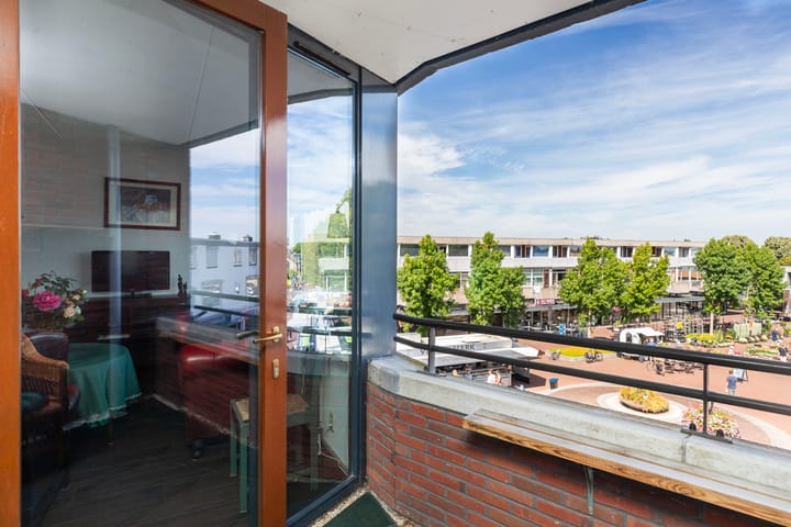 Photo 6 of Oranje Nassauplein 21-B