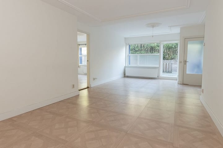 Photo 3 of Stadhouderslaan 1-Q