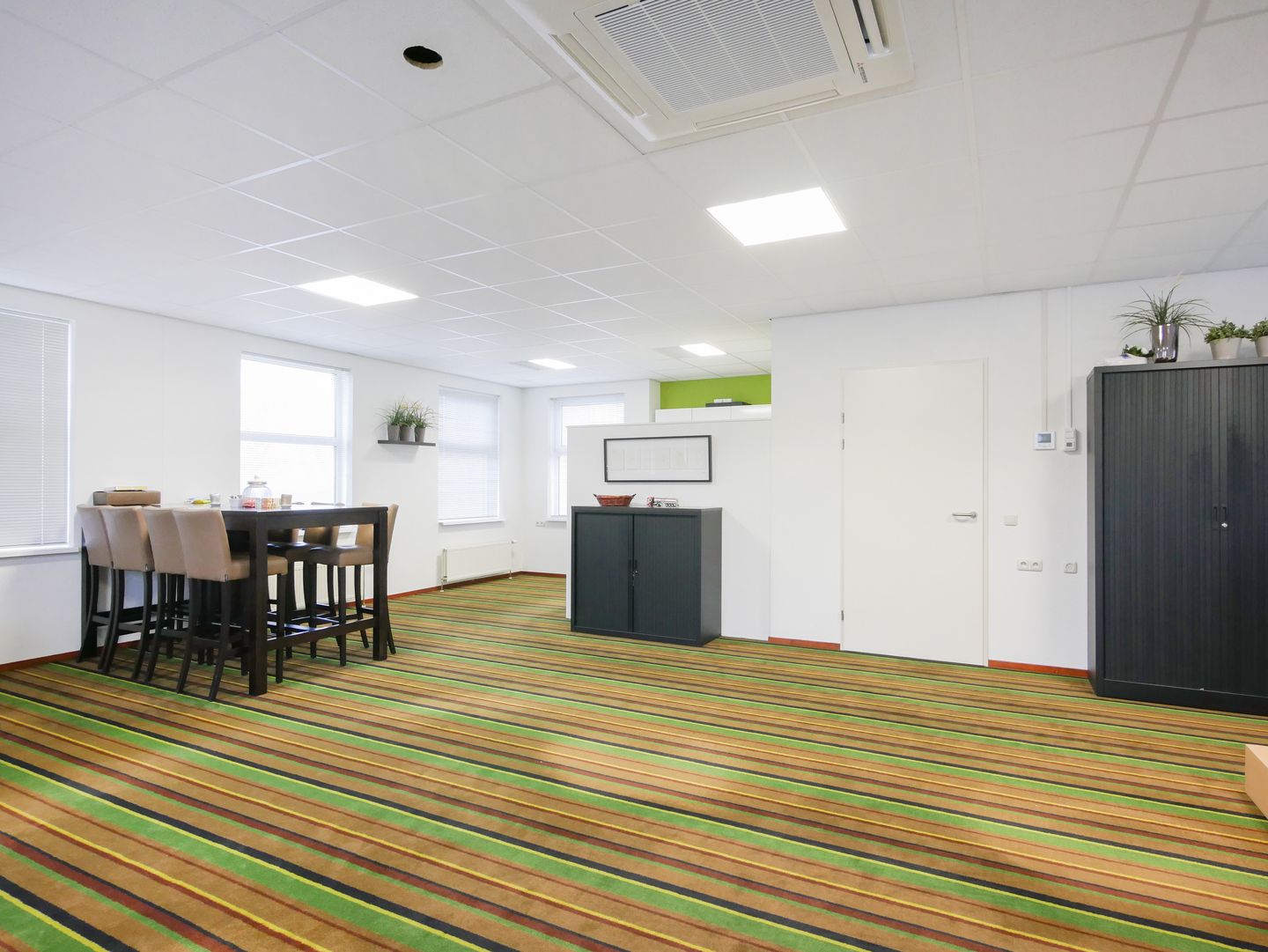 View photo 2 of Reidroas 10