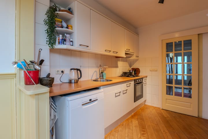 Foto 11 van Frederik Hendriklaan 50