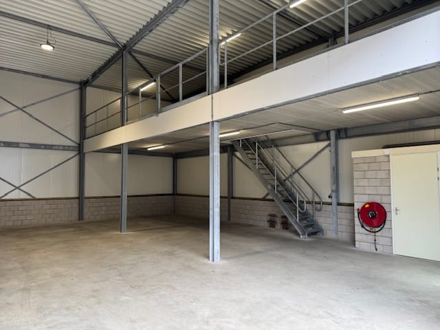 View photo 2 of Kanaaldijk 92-e