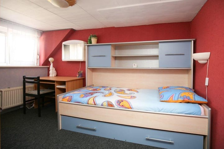 Foto 15 van Molenstraat 8