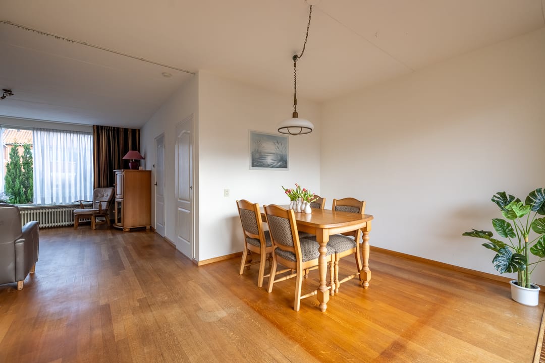 Foto 8 van van Limburg Stirumlaan 60