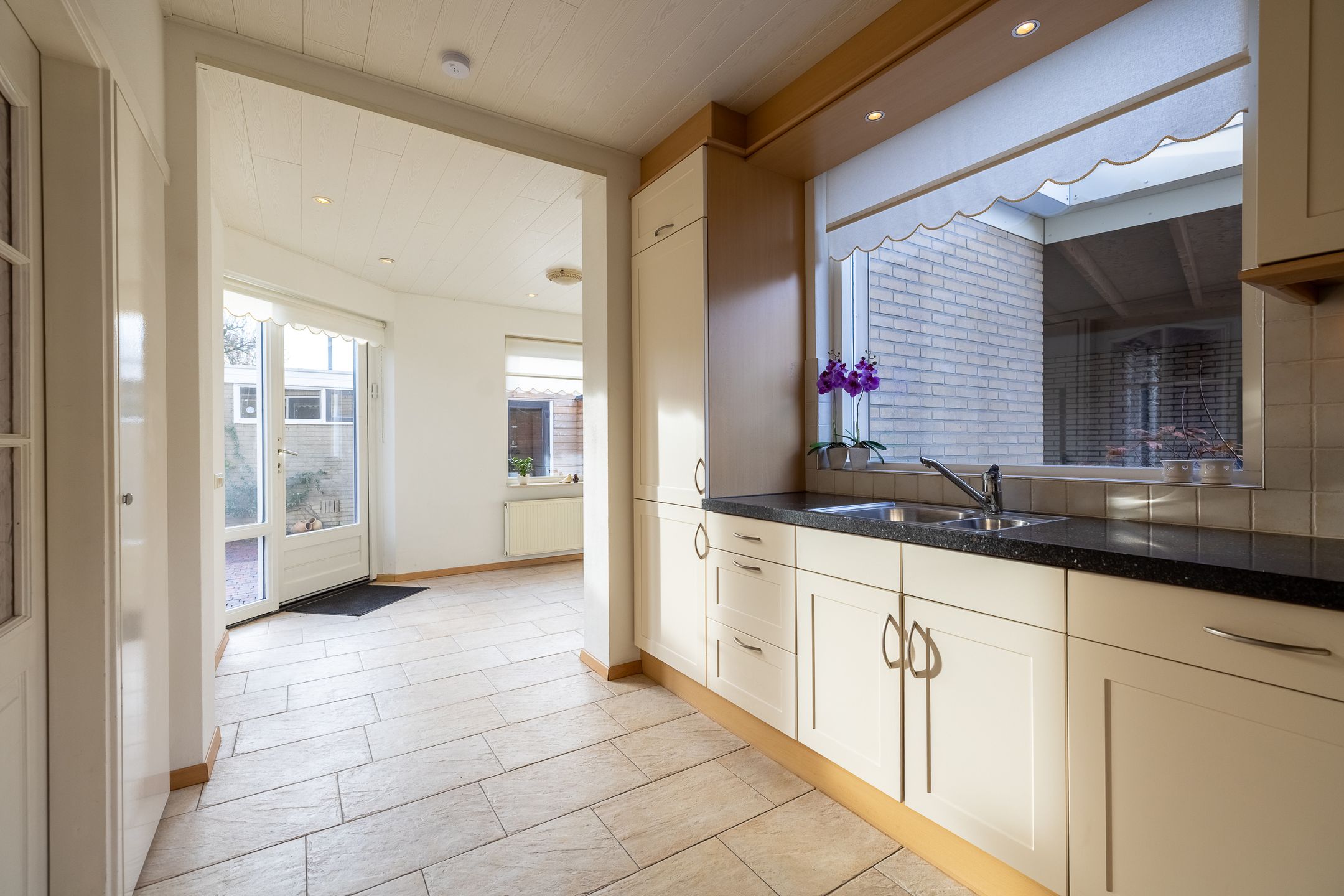 Foto 12 van van Limburg Stirumlaan 60