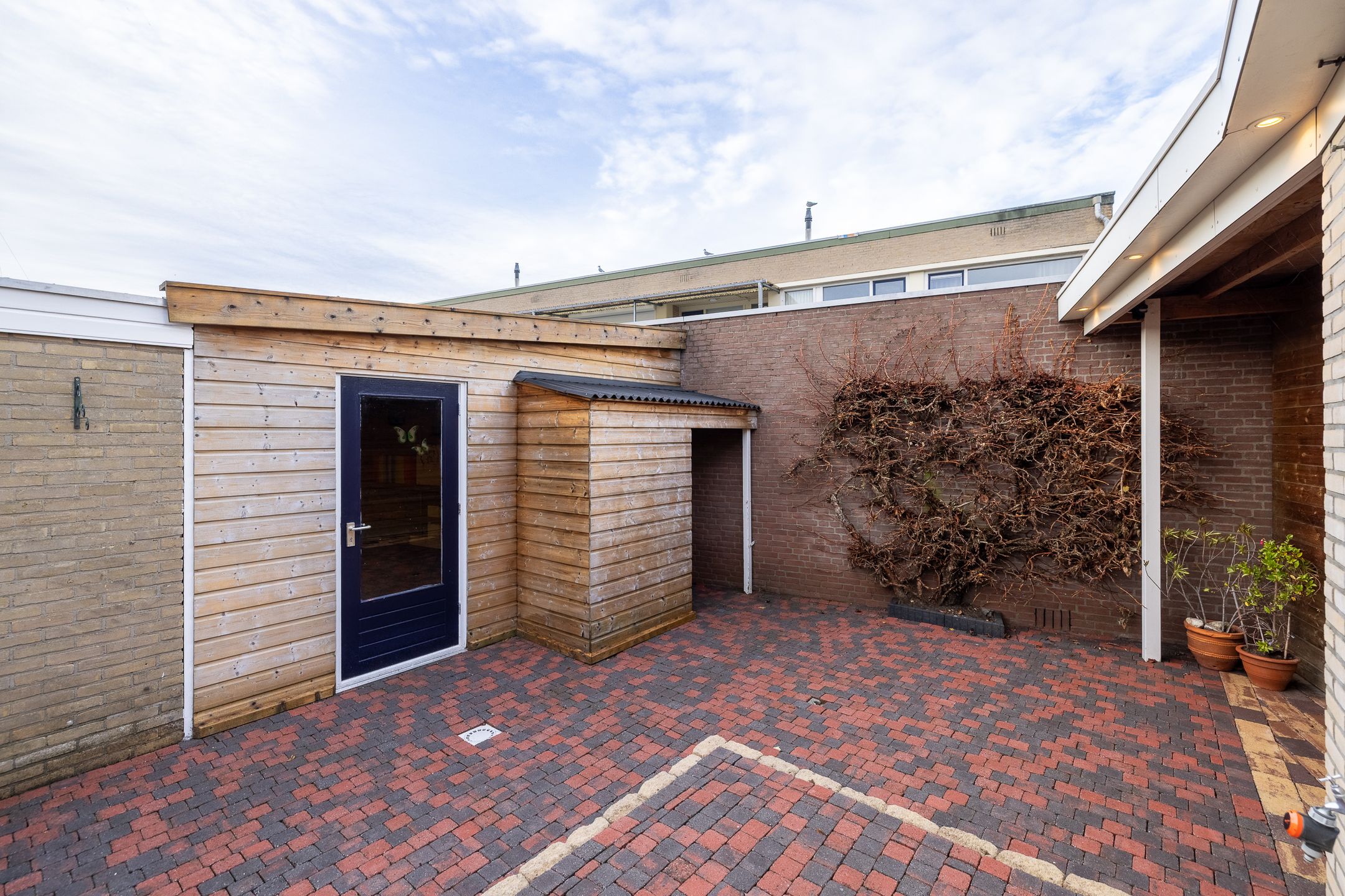 Foto 18 van van Limburg Stirumlaan 60