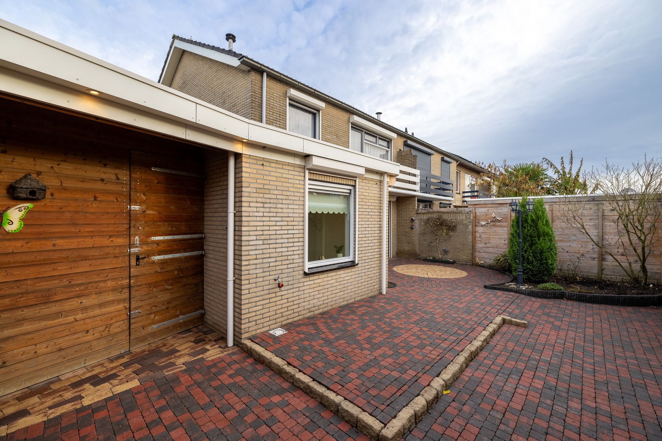 Foto 21 van van Limburg Stirumlaan 60