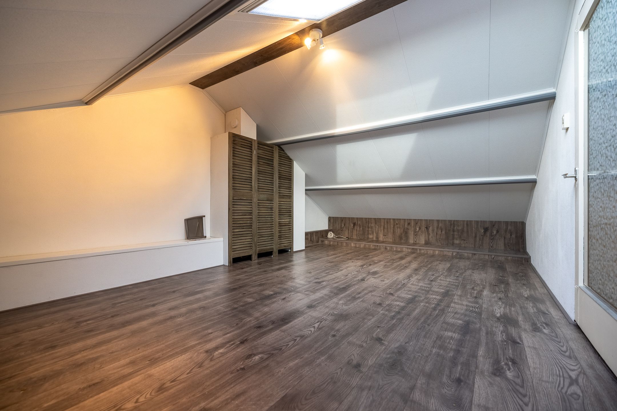 Foto 42 van van Limburg Stirumlaan 60