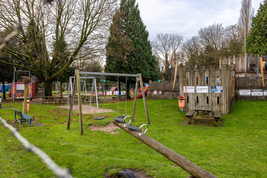 Foto 47 van van Limburg Stirumlaan 60