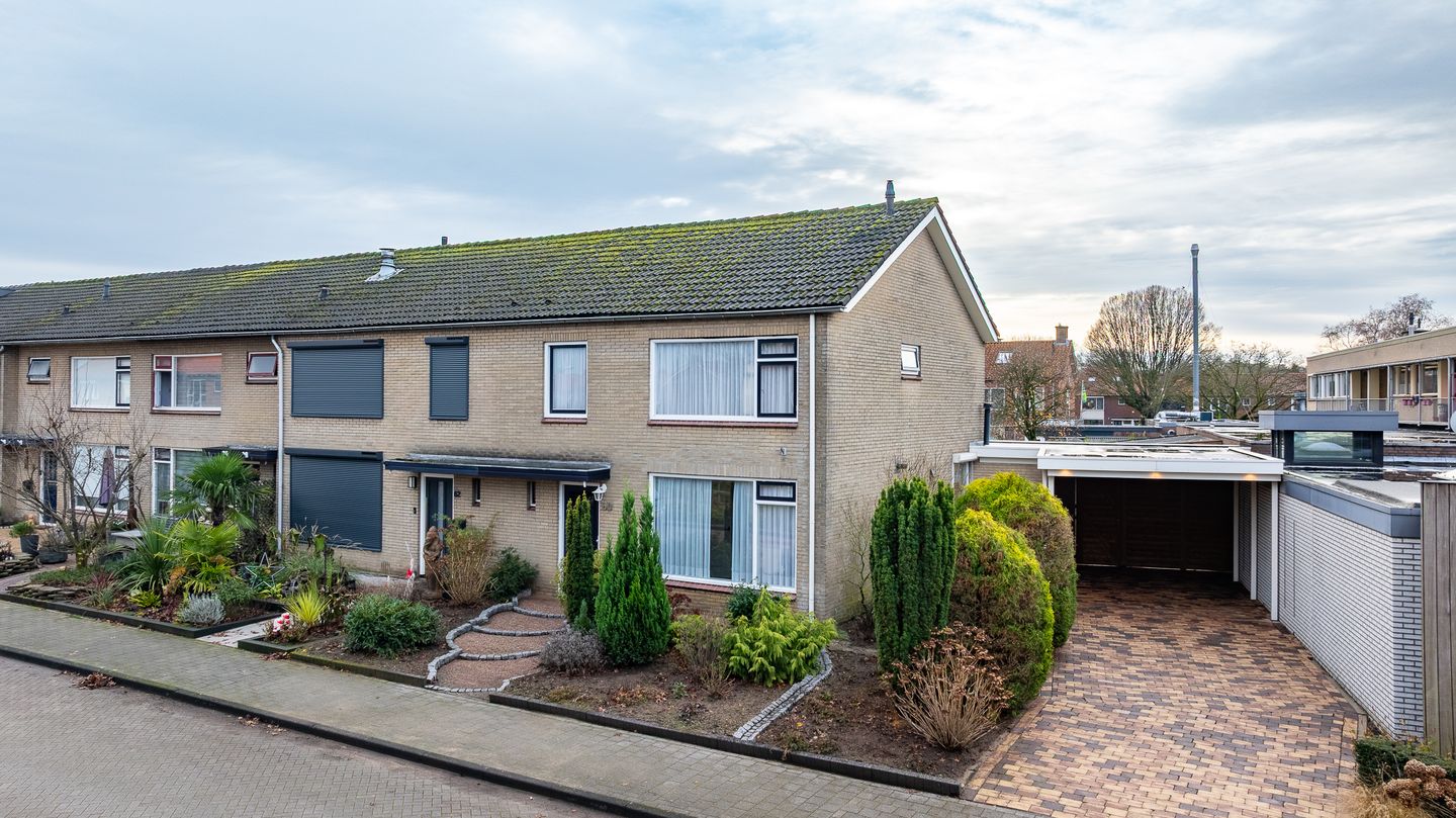 Foto 49 van van Limburg Stirumlaan 60