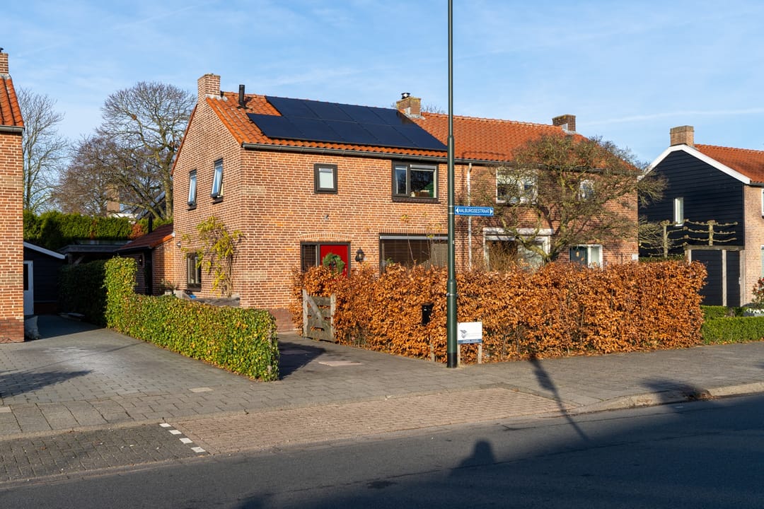 Foto 1 van Aalburgsestraat 36