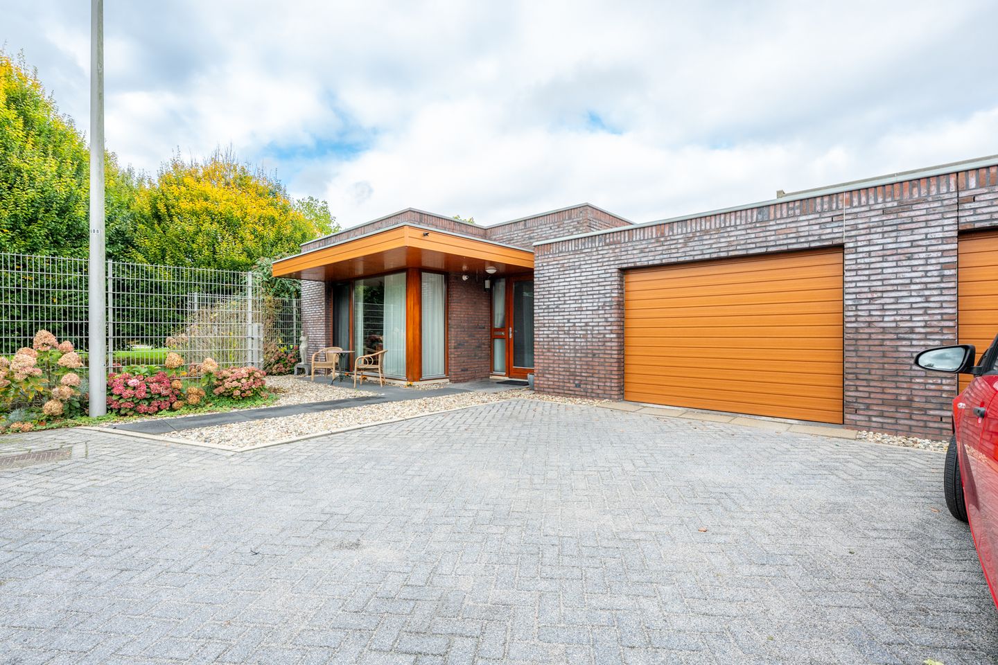 Photo 1 of Leo Ascherhof 17