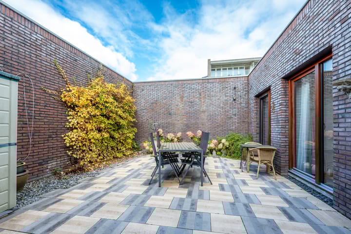 Photo 3 of Leo Ascherhof 17