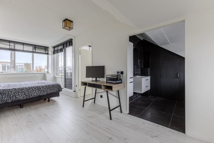 Photo 21 of George Gershwinstraat 97