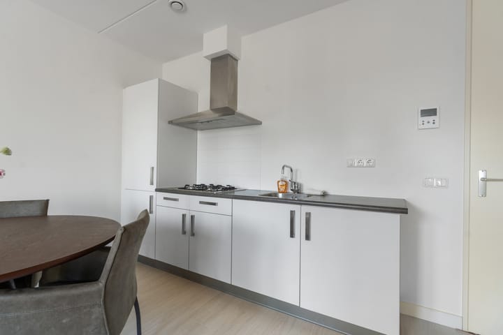 Foto 7 van Paulstraat 27-2