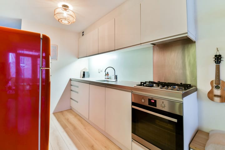 Photo 8 of Barentszstraat 305