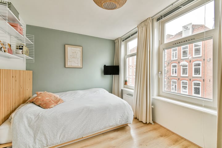 Photo 13 of Barentszstraat 305