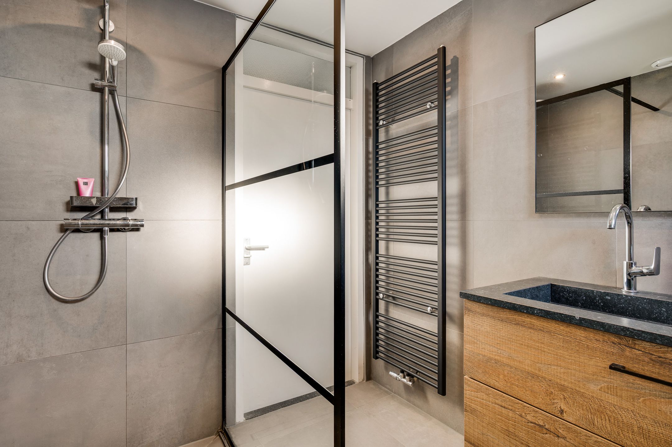 Foto 33 van Emmastraat 2