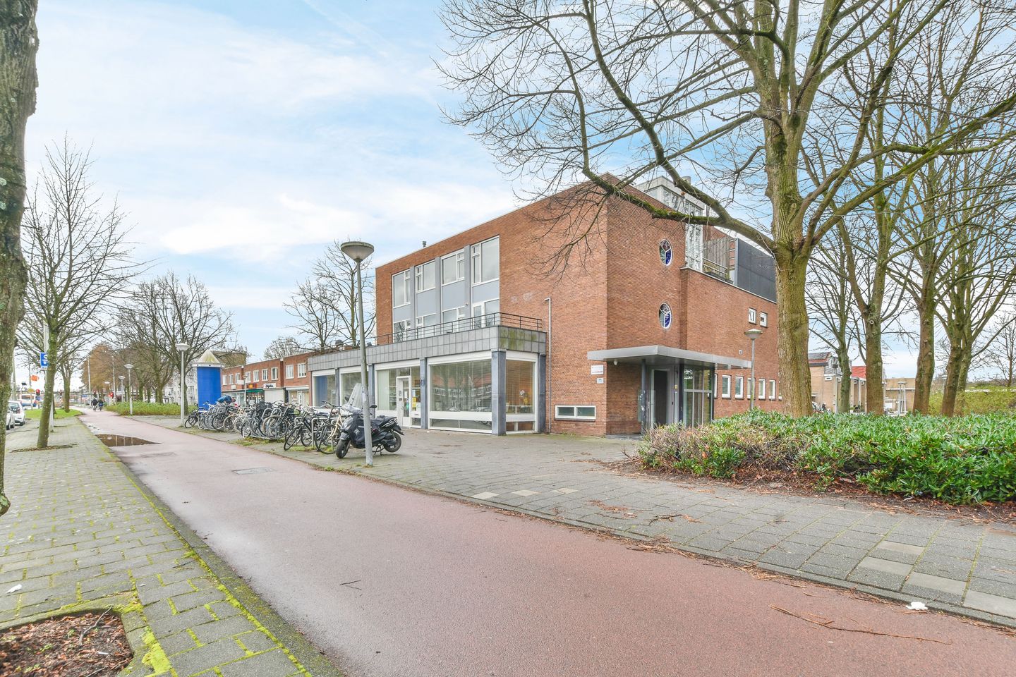 Bekijk foto 2 van Johan Huizingalaan 124-A