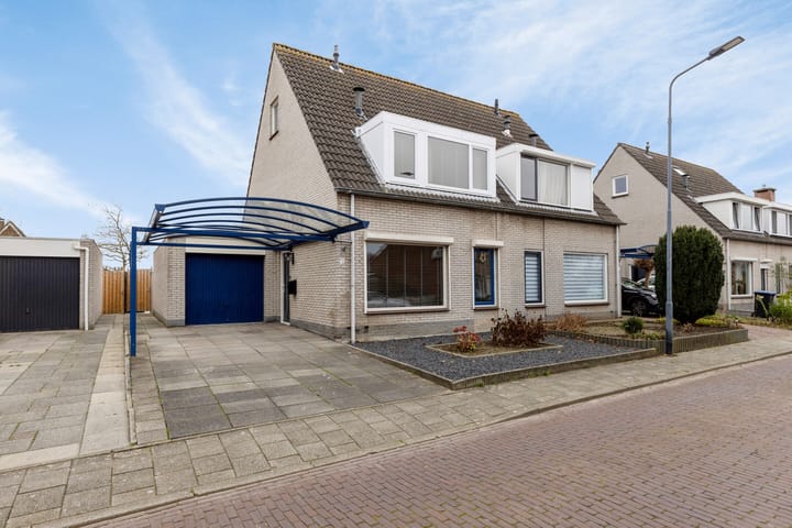 Photo 1 of Haringvlietstraat 17