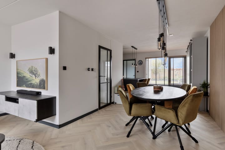 Photo 14 of Haringvlietstraat 17