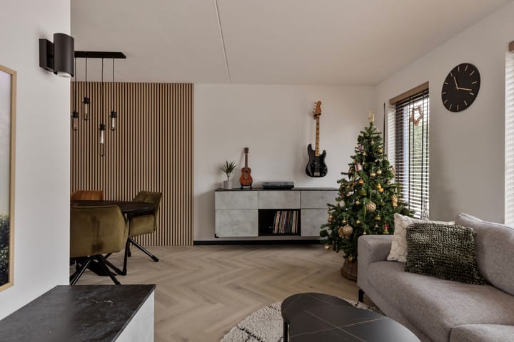 Photo 16 of Haringvlietstraat 17