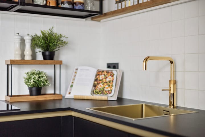 Photo 21 of Haringvlietstraat 17