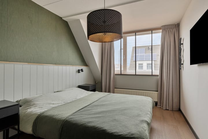 Photo 29 of Haringvlietstraat 17