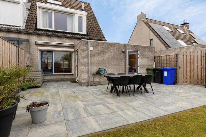 Photo 48 of Haringvlietstraat 17