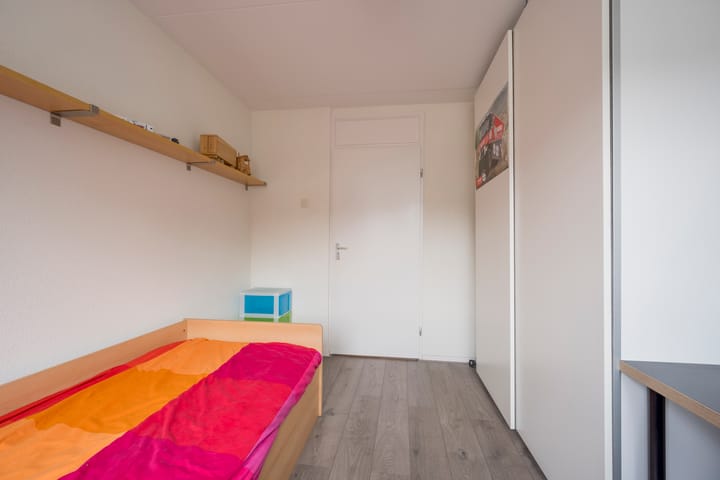 Photo 17 of Van Oldenbarneveltstraat 52