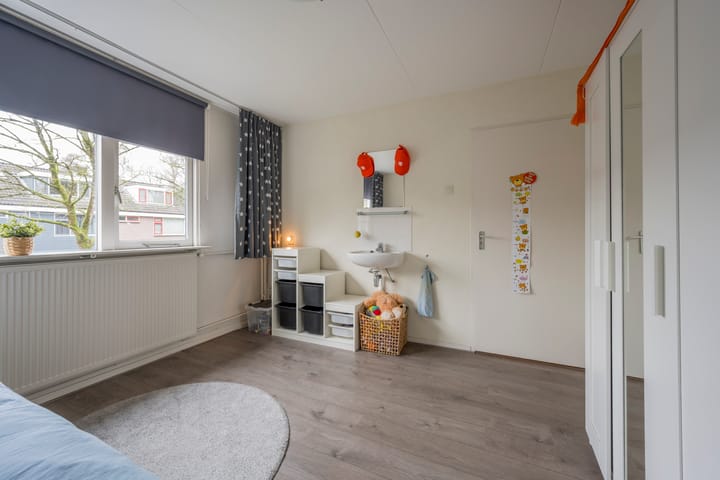 Photo 19 of Van Oldenbarneveltstraat 52