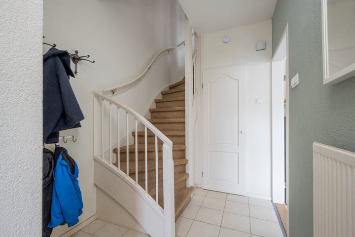 Photo 14 of Van Oldenbarneveltstraat 52