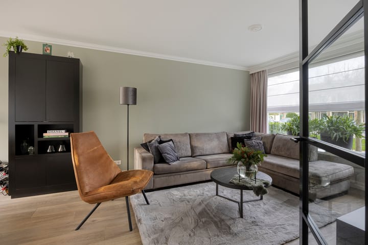 Photo 12 of Meeuwenlaan 24