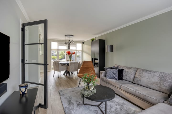 Photo 13 of Meeuwenlaan 24