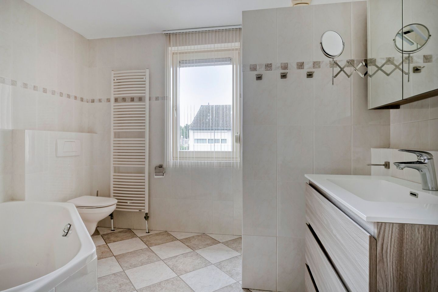 Foto 29 van Amer 90-A