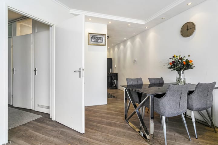 Photo 4 of Charlotte Brontéstraat 128