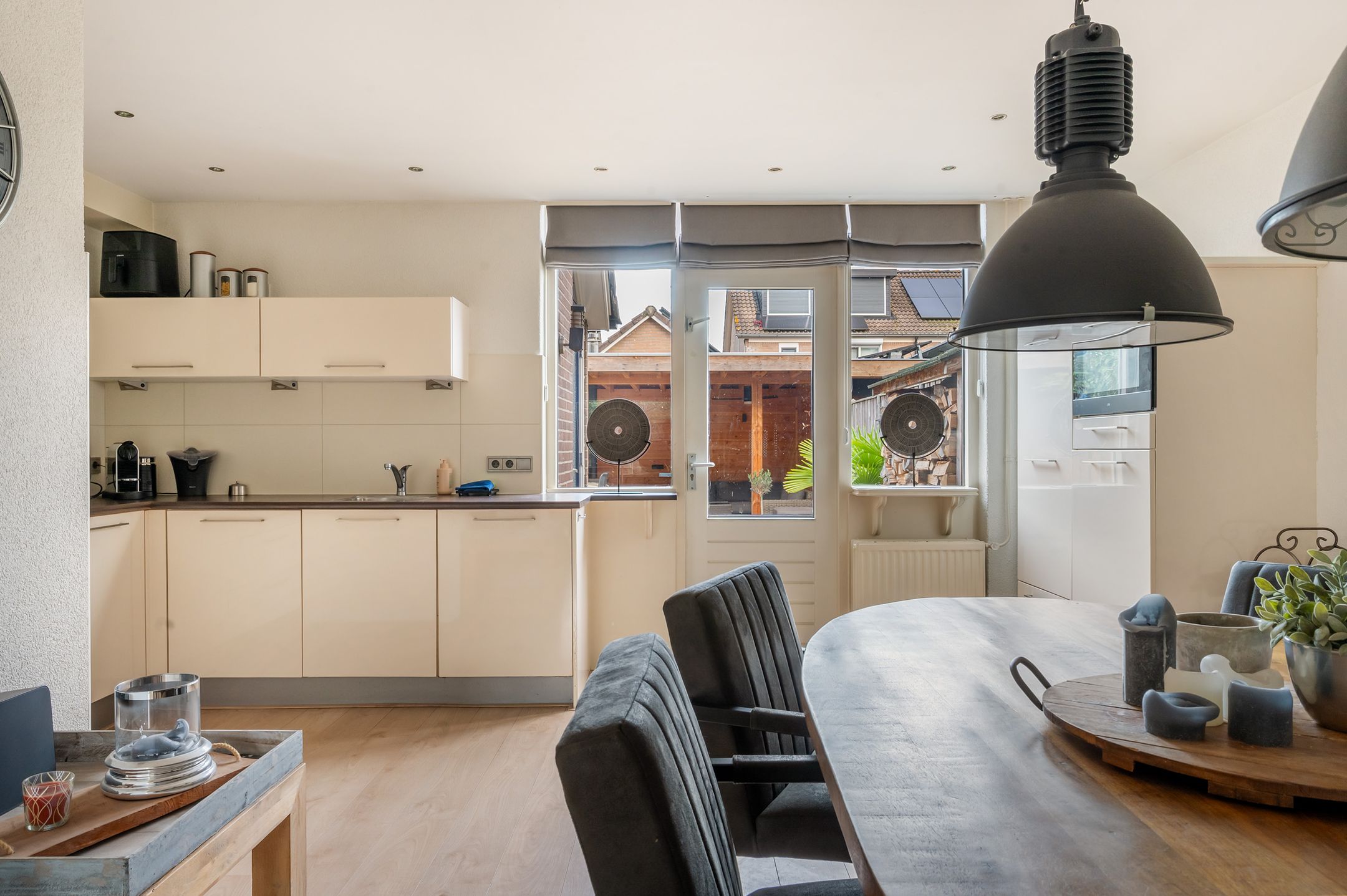 Foto 12 van Keizersmantel 15-A