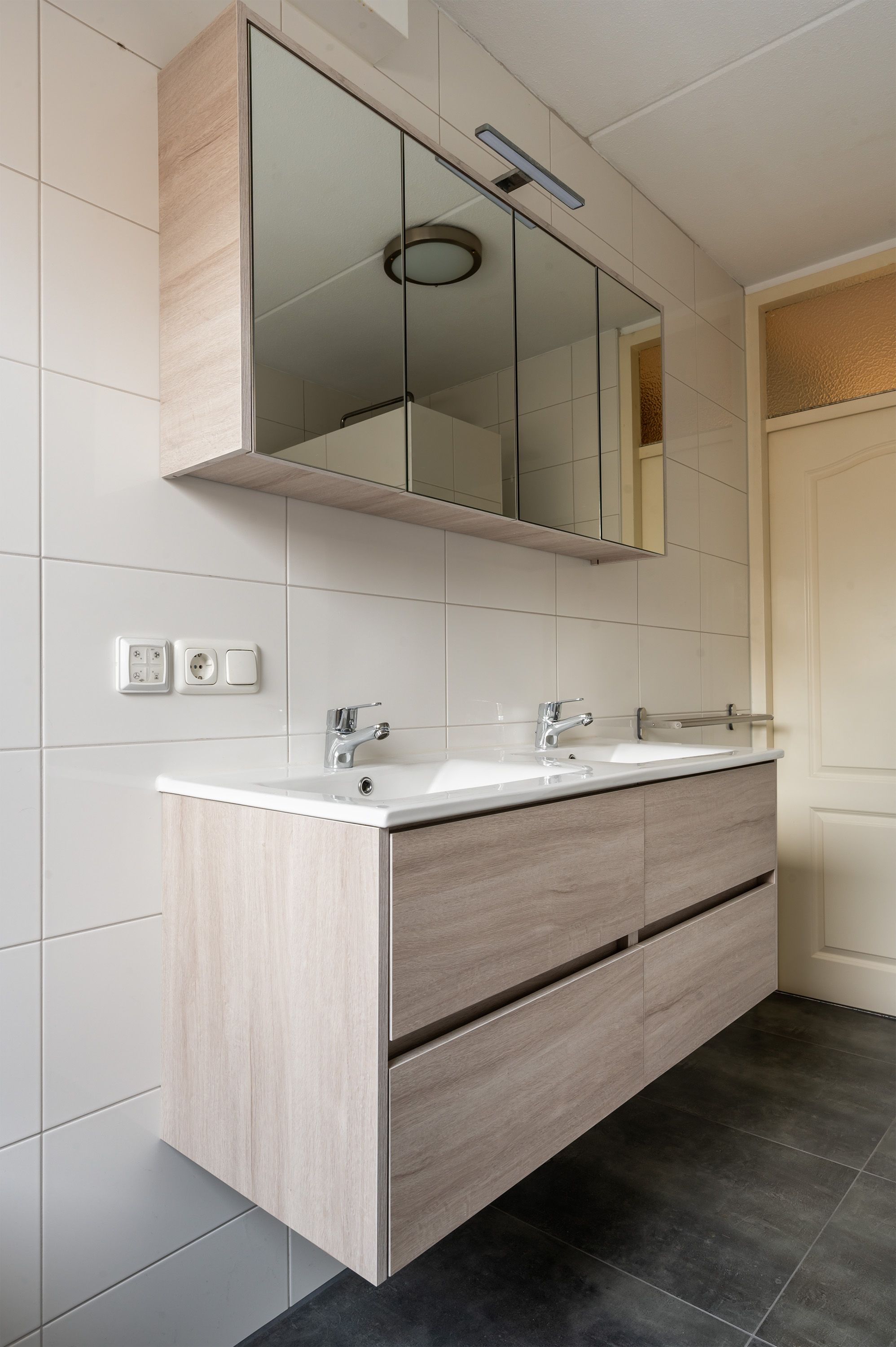 Foto 21 van Keizersmantel 15-A