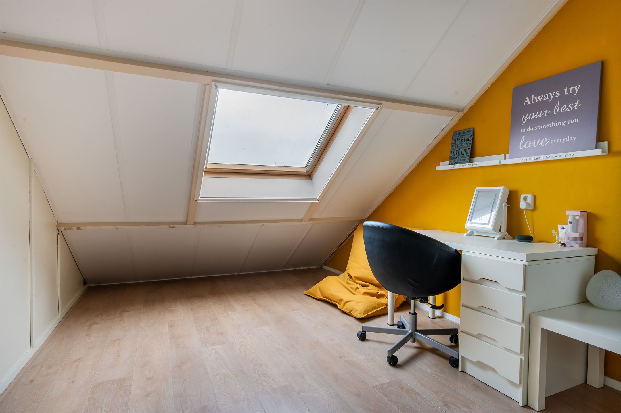 Foto 24 van Keizersmantel 15-A