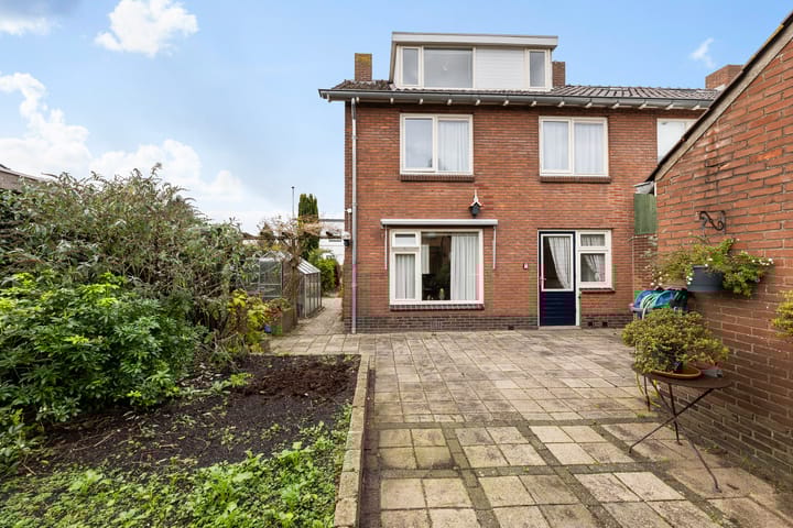 Foto 31 van Stationsweg 18-A