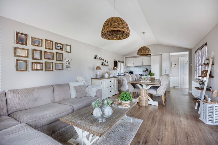 Foto 4 van Buitenhuizerweg 2-211