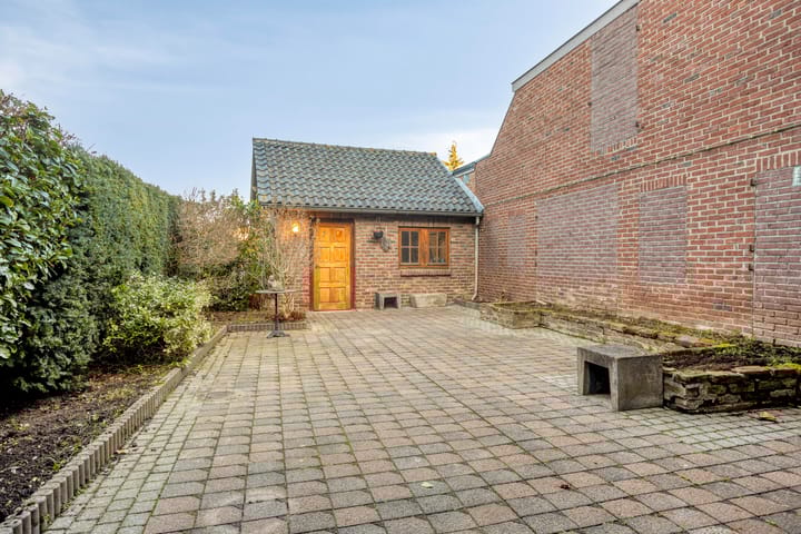 Foto 27 van Kerkplein 14