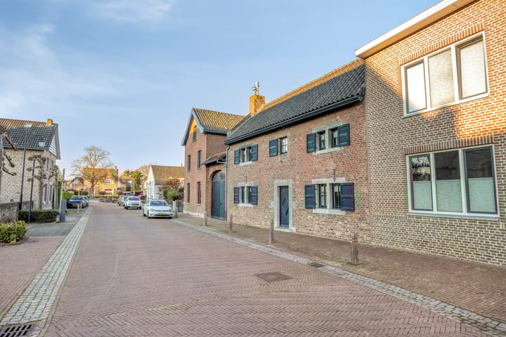 Foto 31 van Kerkplein 14