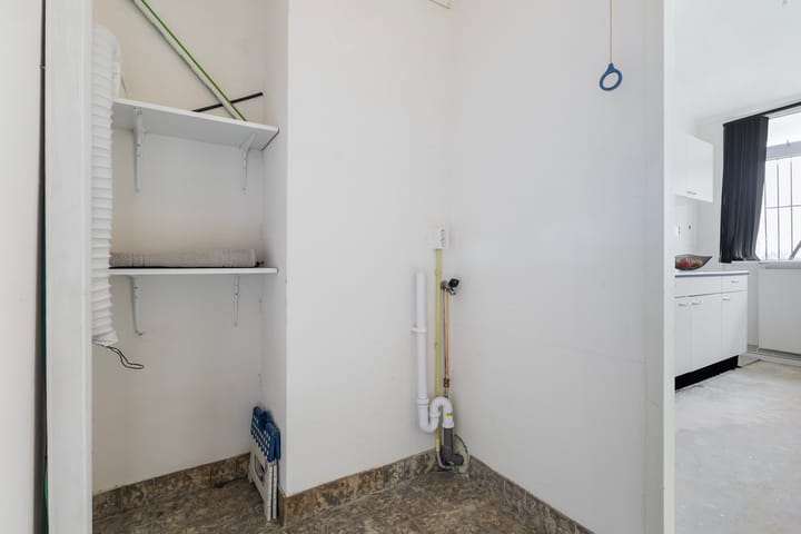 Foto 9 van van Harinxmaplein 128