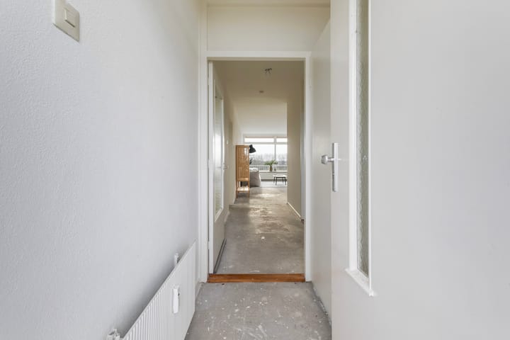 Foto 19 van van Harinxmaplein 128