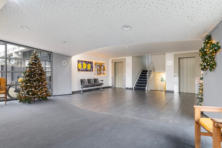 Foto 20 van van Harinxmaplein 128